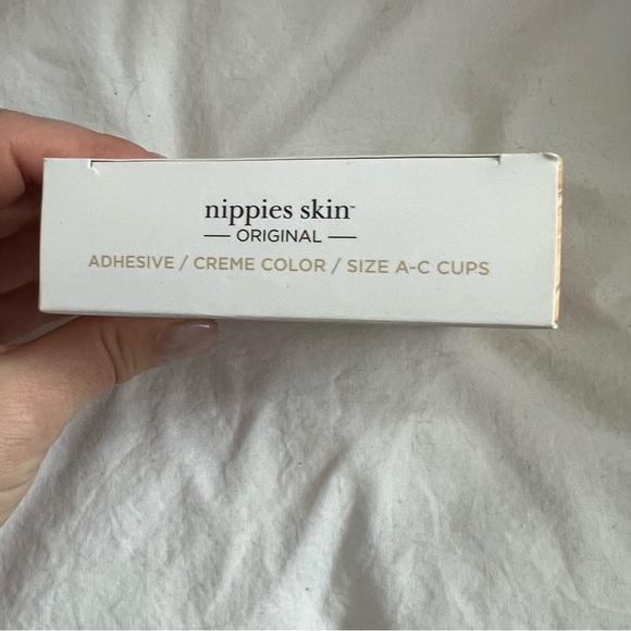 B-Six Nippies Skin Ultimate Nipple Covers | A-C - Picture 3 of 4